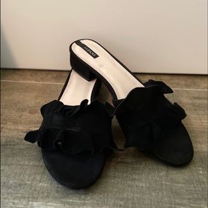 Ruffle peep toe shoes